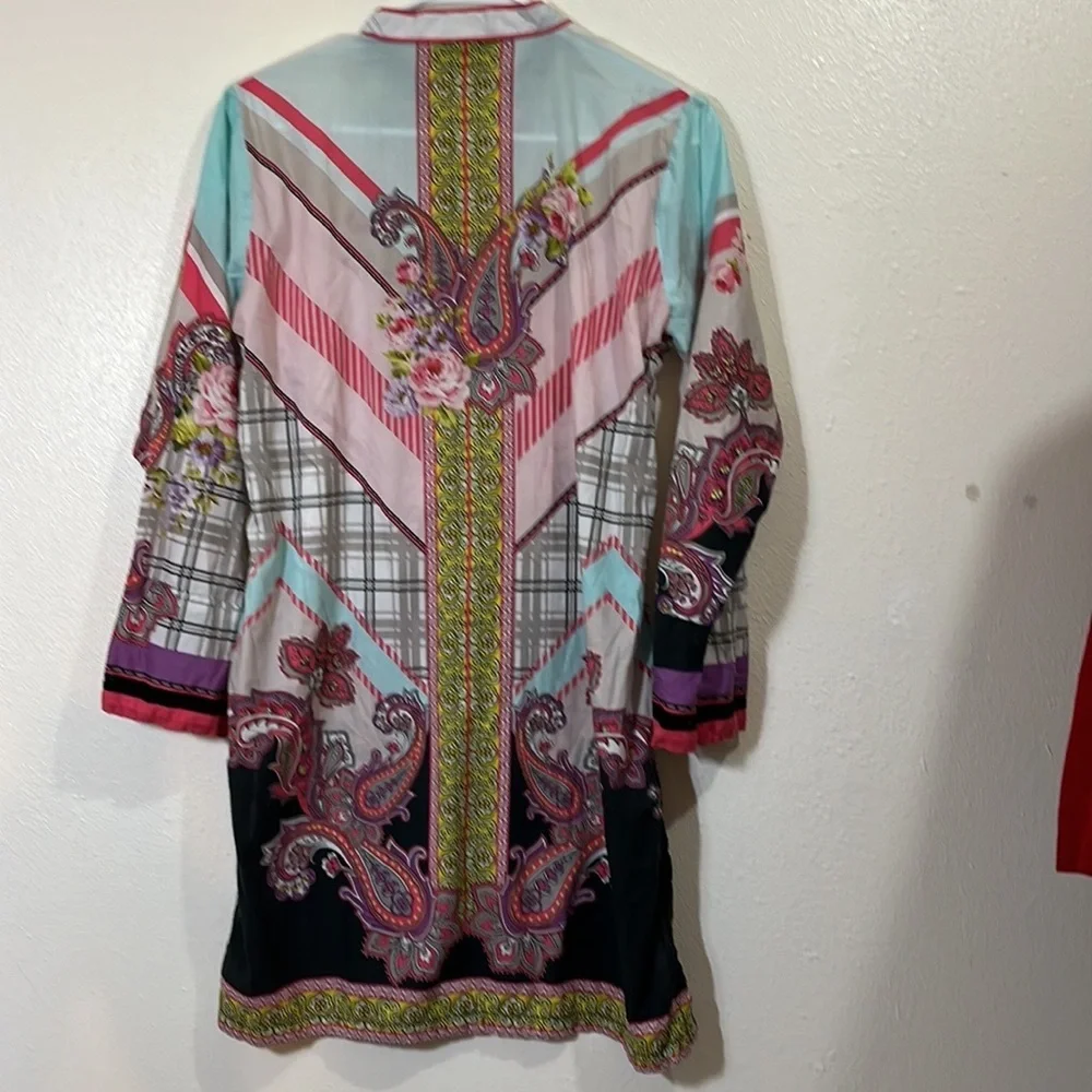 Thread & Motif long sleeved, long blouse. Size Large. - Picture 5 of 9